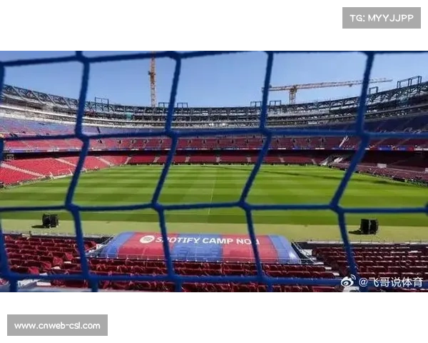 诺坎普回归首战,巴萨球迷展示巨型TIFO 诺坎普回归首战,巴萨球迷展示巨型TIFO